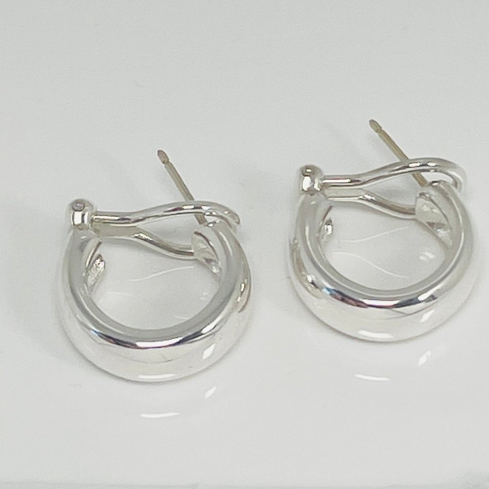 Tiffany & Co Vintage Hoop Huggie Omega Back Earrings in Sterling Silver